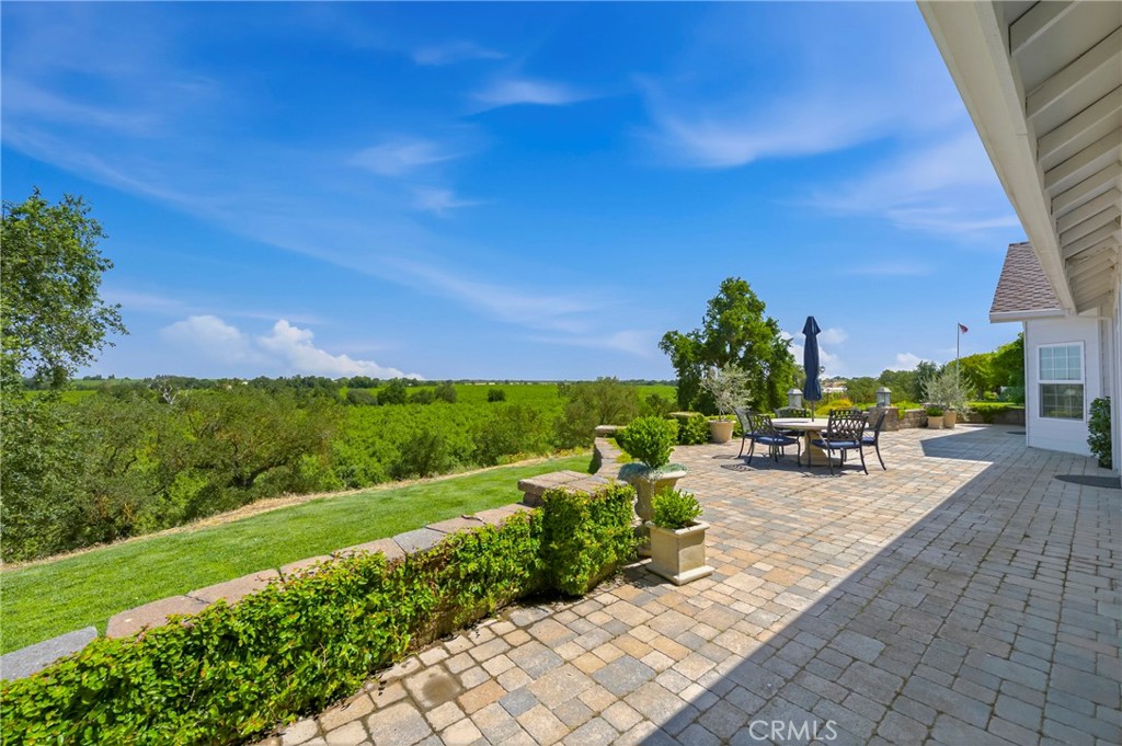 11126 Livingston Cressey Rd, Livingston, CA 95334