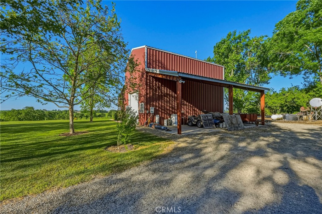 11126 Livingston Cressey Rd, Livingston, CA 95334