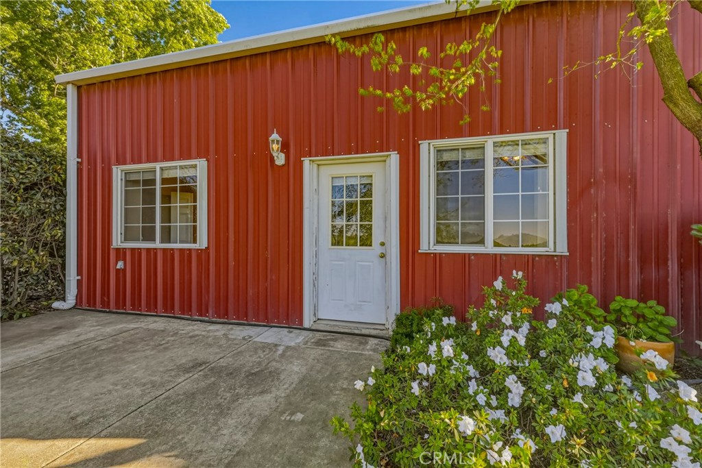 11126 Livingston Cressey Rd, Livingston, CA 95334