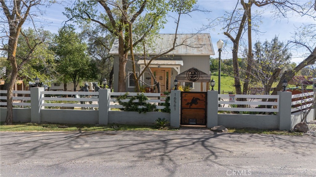 16561 Jacksonville, Jamestown, CA 95327