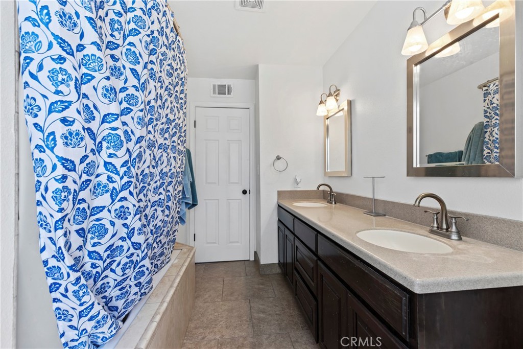 1975 E Alexander, Merced, CA 95340