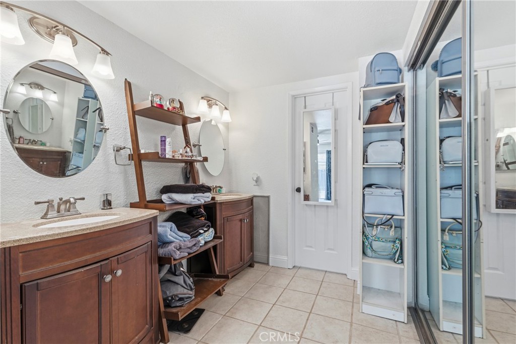 1975 E Alexander, Merced, CA 95340