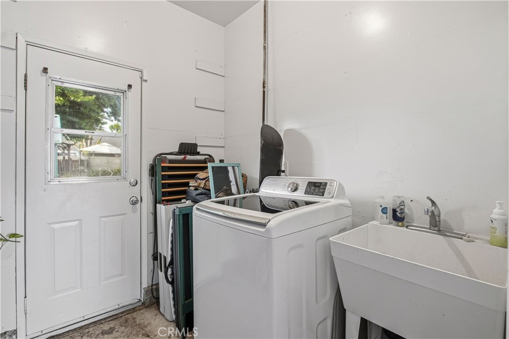 1137 Julie, Merced, CA 95348