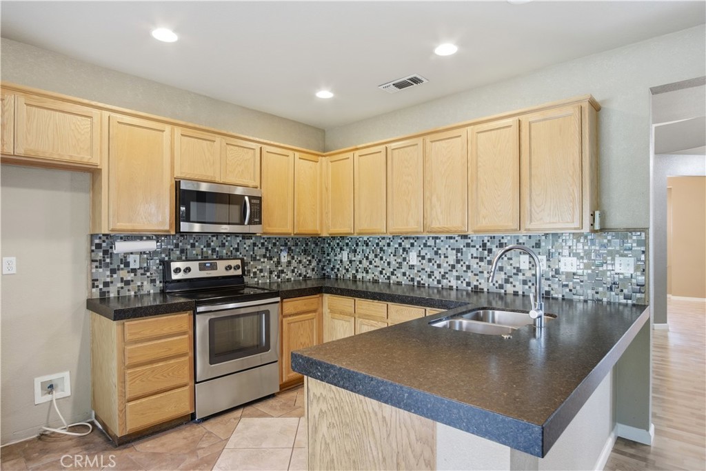 2213 Lionudakis Ct, Modesto, CA 95355