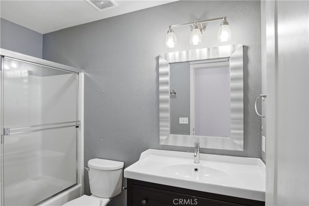 2213 Lionudakis Ct, Modesto, CA 95355