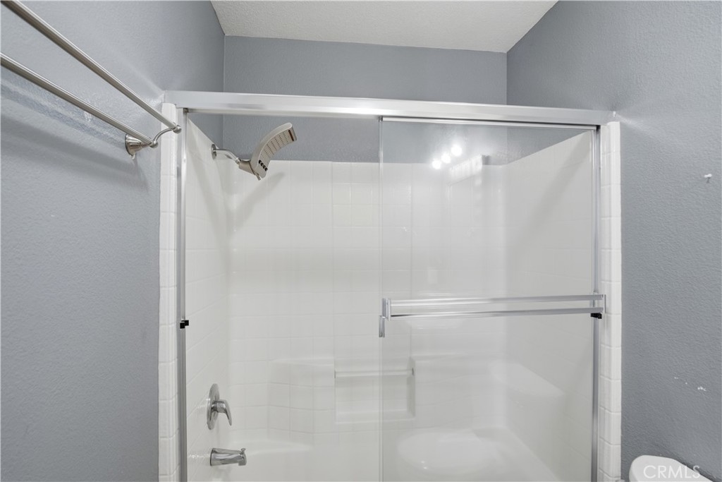 2213 Lionudakis Ct, Modesto, CA 95355