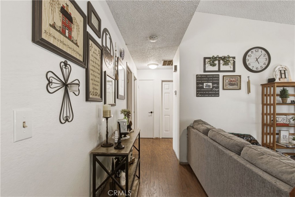 1418 Nut Tree, Livingston, CA 95334