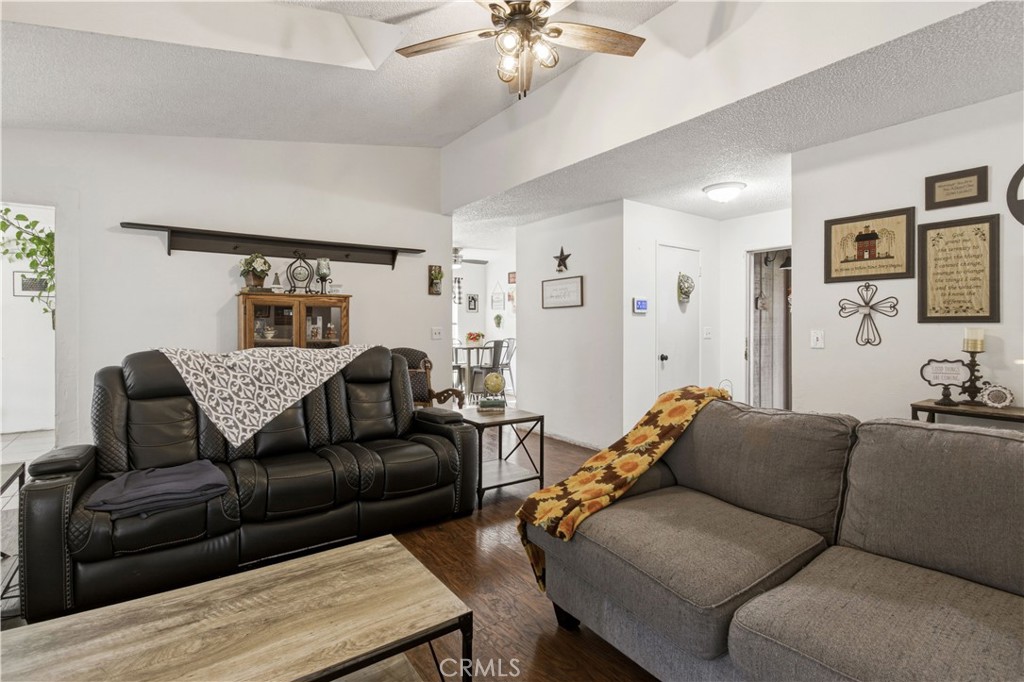 1418 Nut Tree, Livingston, CA 95334