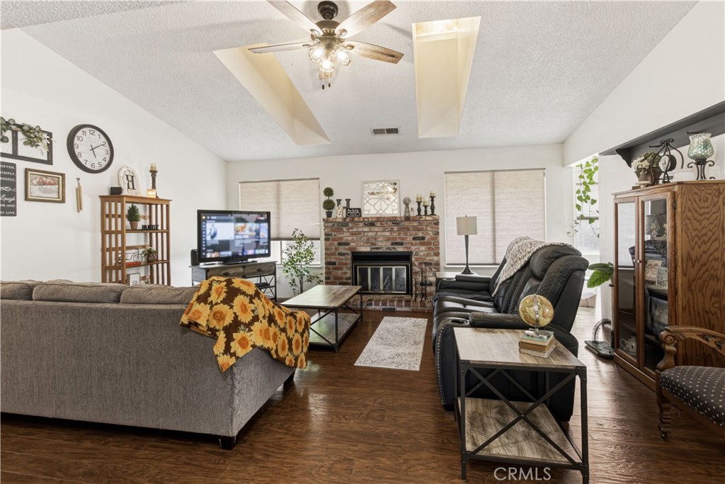 1418 Nut Tree, Livingston, CA 95334
