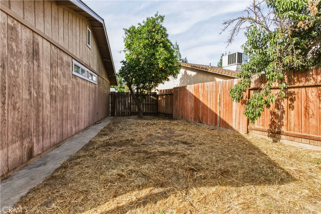 1418 Nut Tree, Livingston, CA 95334