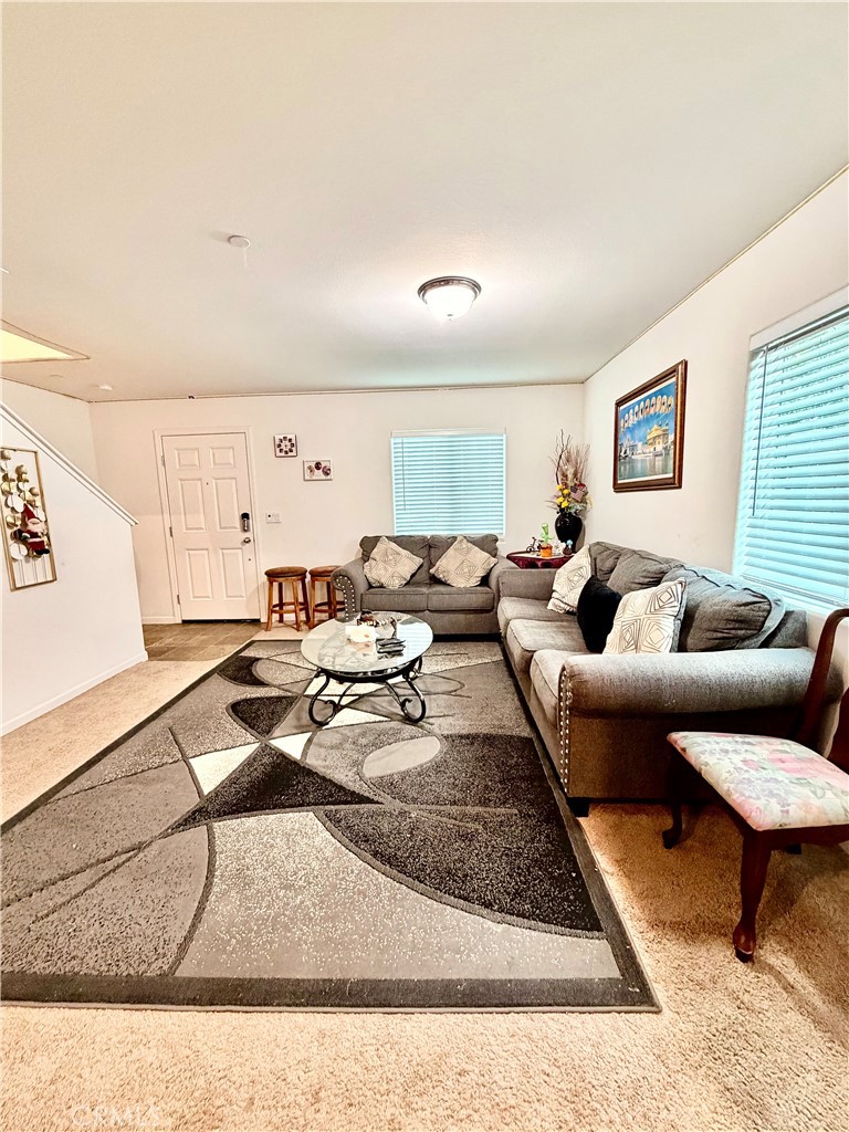 156 Harp Ct, Merced, CA 95341