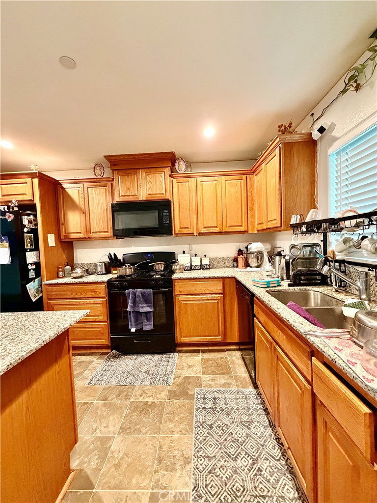 156 Harp Ct, Merced, CA 95341