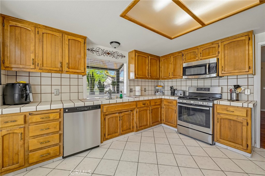 197 Madrona Dr, Atwater, CA 95301