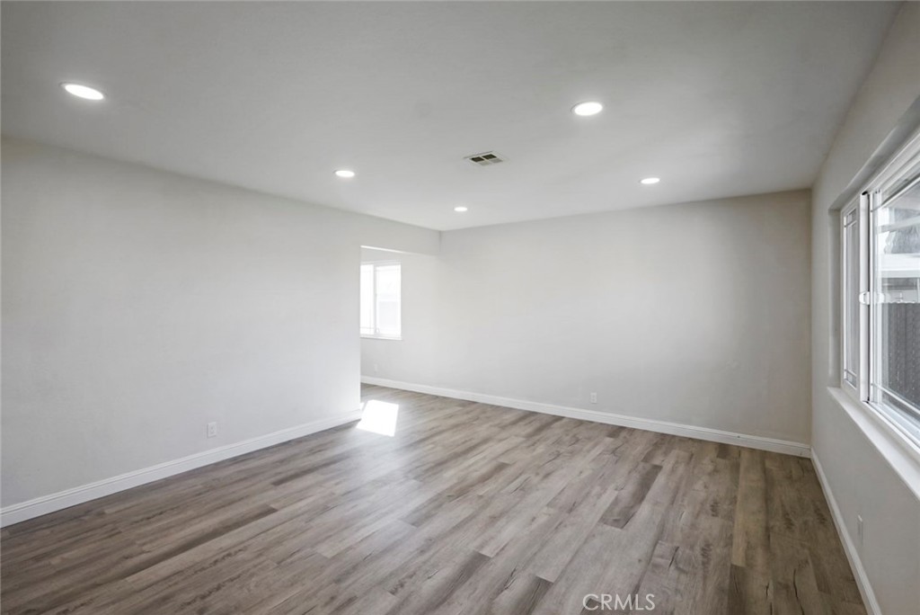 341 2nd St, Livingston, CA 95334