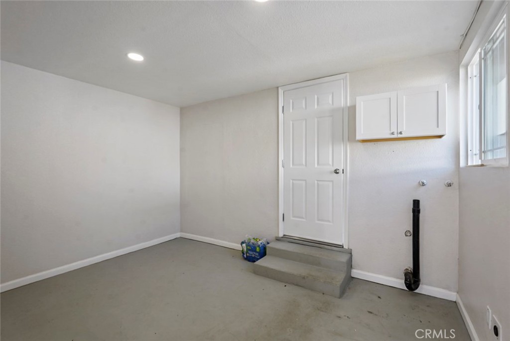 341 2nd St, Livingston, CA 95334