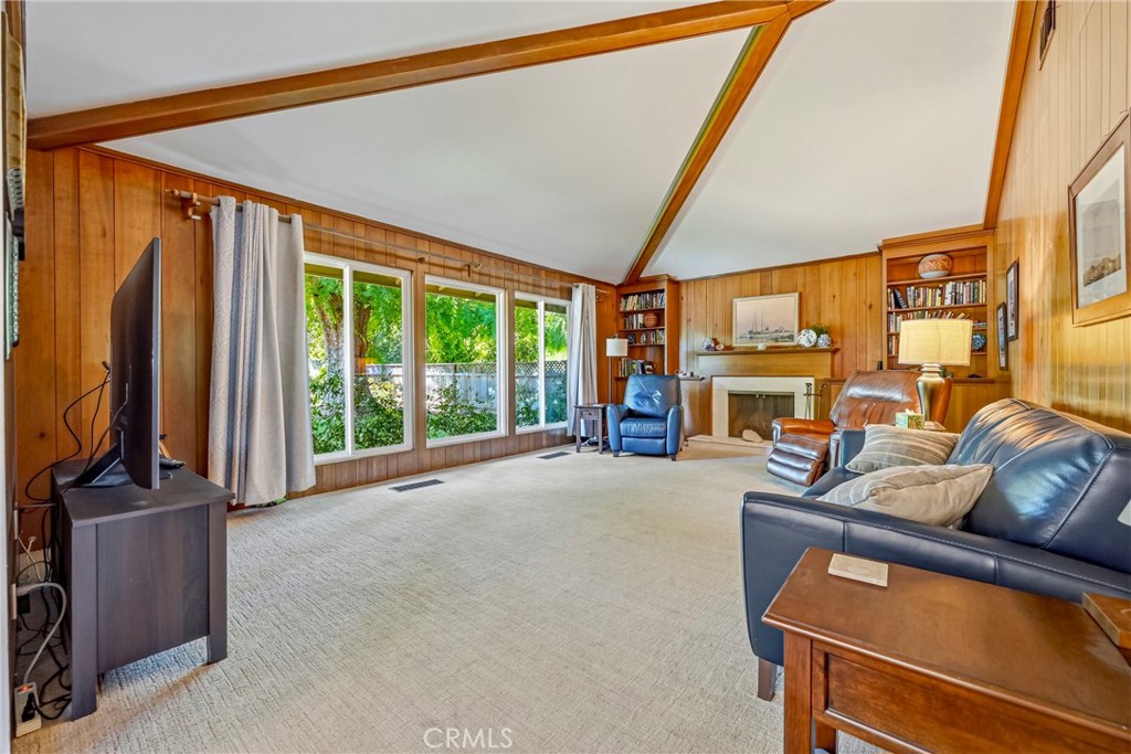 1035 E North Bear Creek Dr, Merced, CA 95340