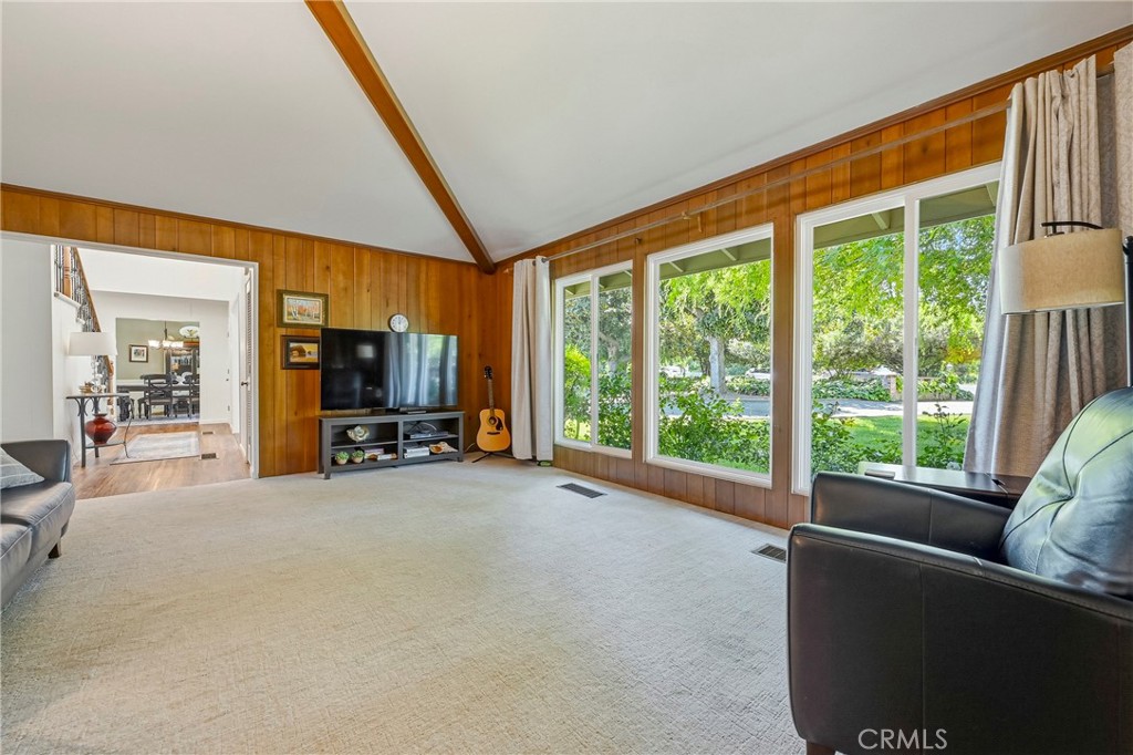 1035 E North Bear Creek Dr, Merced, CA 95340