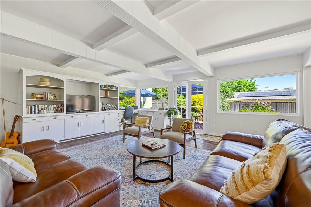 1035 E North Bear Creek Dr, Merced, CA 95340