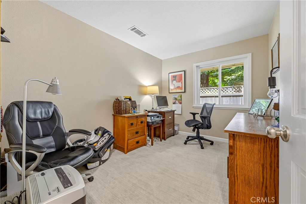 1035 E North Bear Creek Dr, Merced, CA 95340