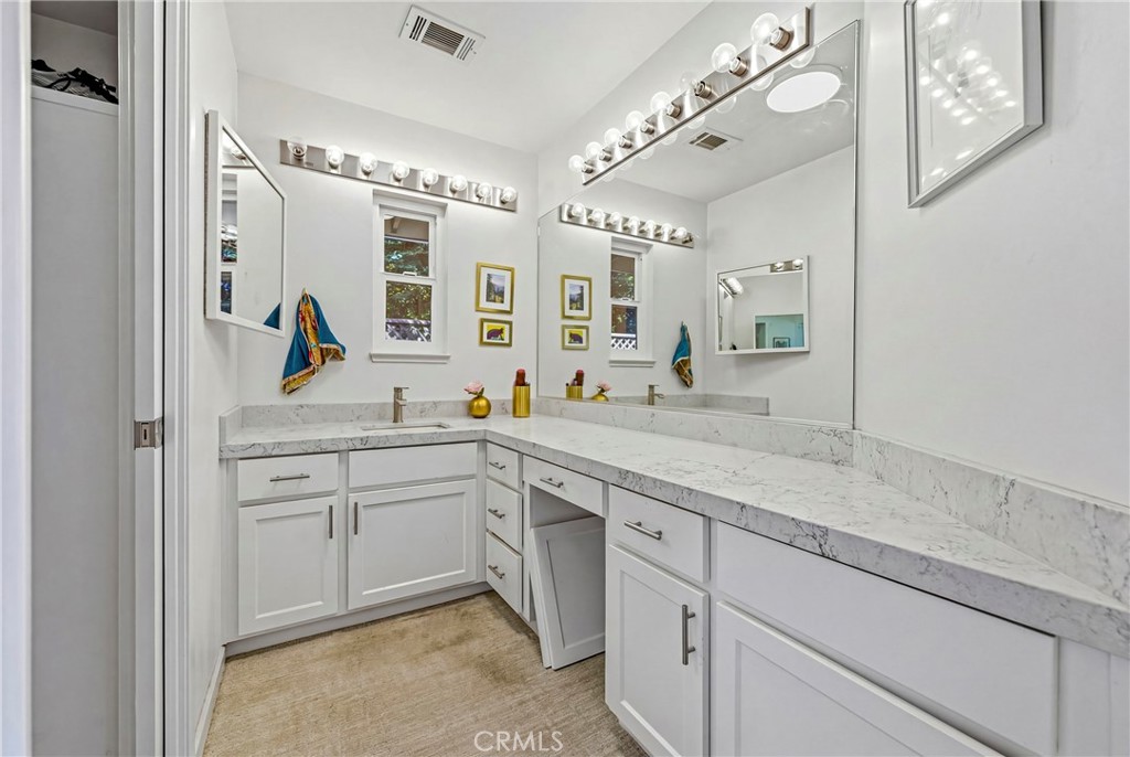 1035 E North Bear Creek Dr, Merced, CA 95340