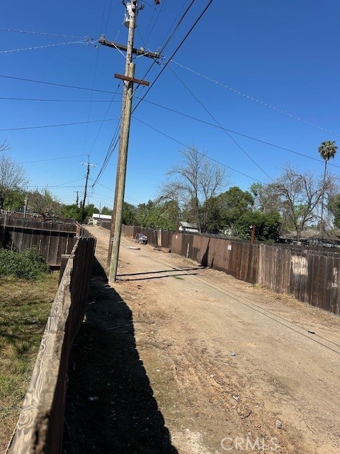 1725 E 22nd, Merced, CA 95340