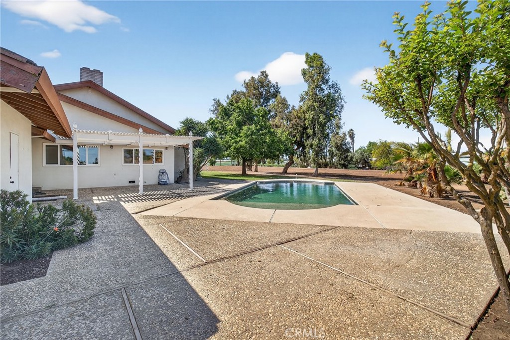 1137 E Barnhart, Turlock, CA 95382