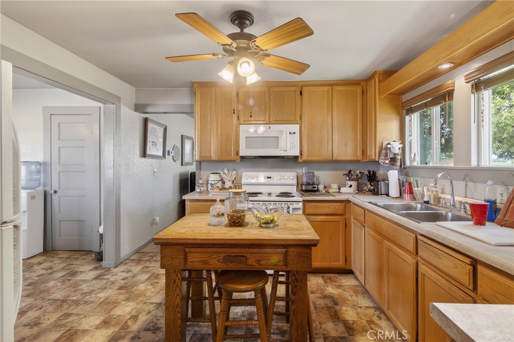 1137 E Barnhart, Turlock, CA 95382