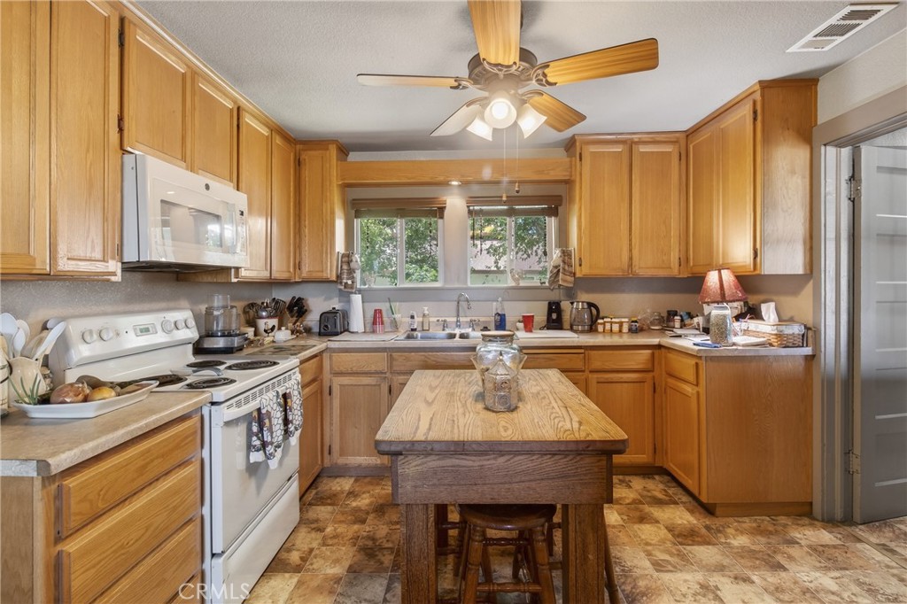 1137 E Barnhart, Turlock, CA 95382