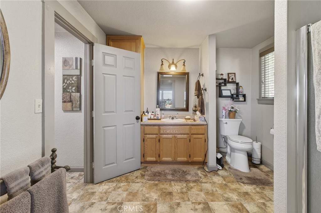 1137 E Barnhart, Turlock, CA 95382