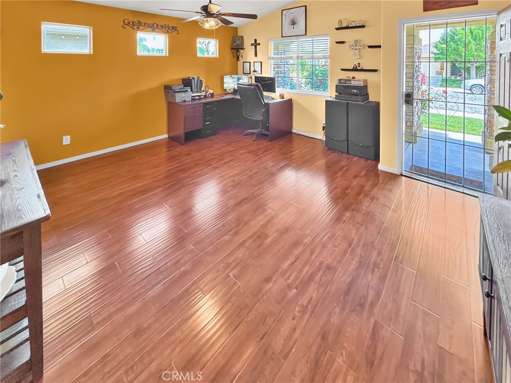 71 Livorno Rd, Merced, CA 95341