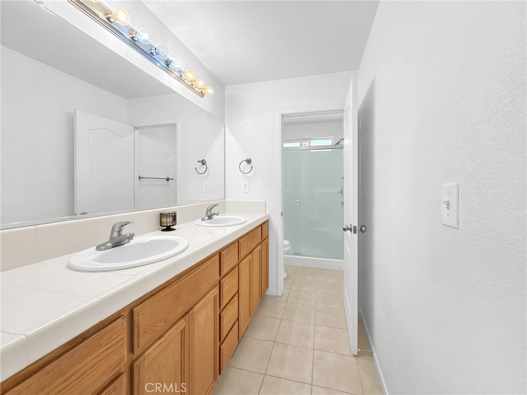 71 Livorno Rd, Merced, CA 95341