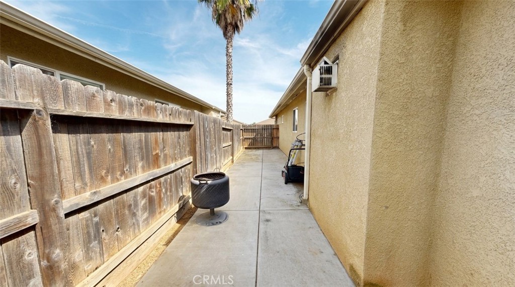 71 Livorno Rd, Merced, CA 95341