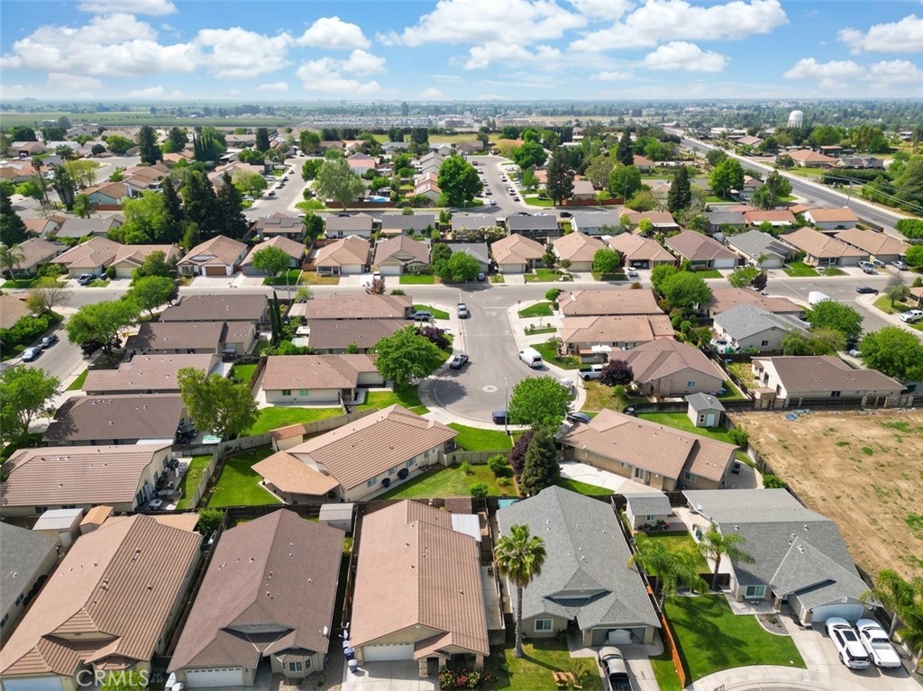 71 Livorno Rd, Merced, CA 95341