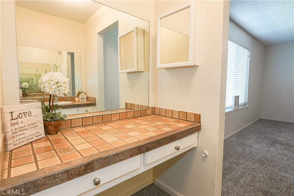 19 Sun Valley Ct, Merced, CA 95348