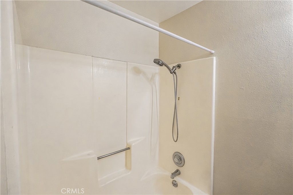 19 Sun Valley Ct, Merced, CA 95348