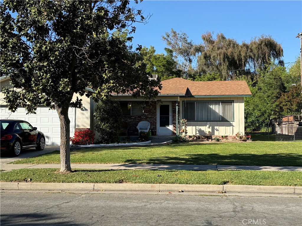 1445 Brookdale, Merced, CA 95340