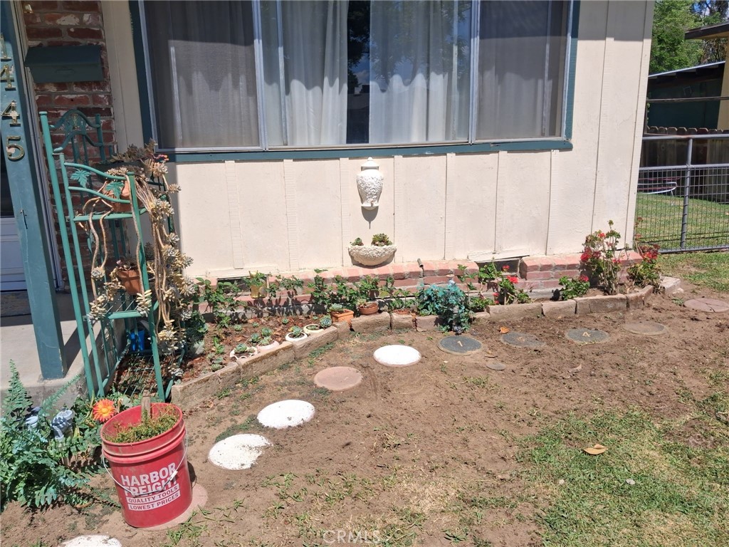 1445 Brookdale, Merced, CA 95340