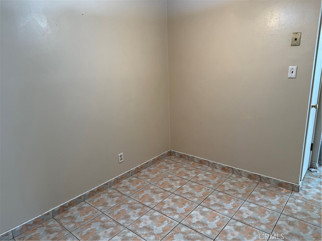 1445 Brookdale, Merced, CA 95340