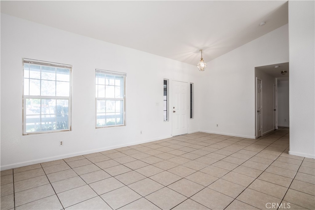 2658 N Drake, Merced, CA 95348