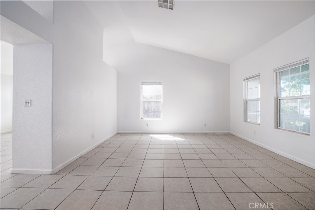 2658 N Drake, Merced, CA 95348