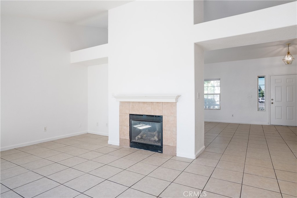 2658 N Drake, Merced, CA 95348