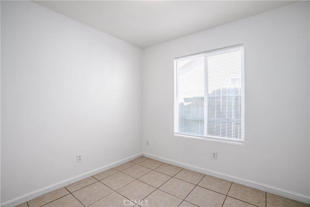 2658 N Drake, Merced, CA 95348