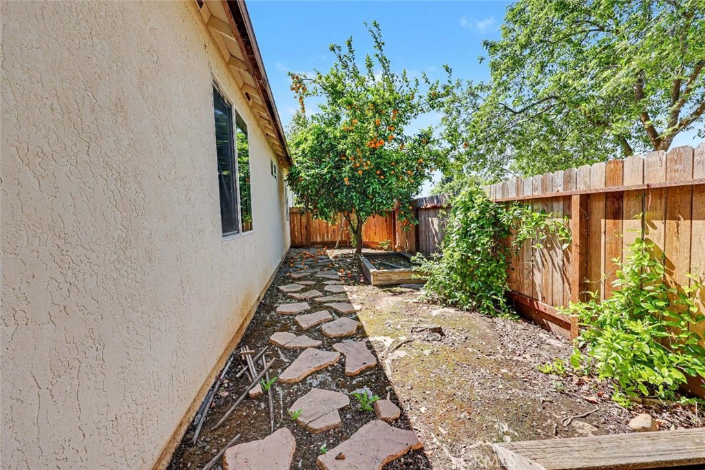 1427 Caraway Ct, Merced, CA 95340