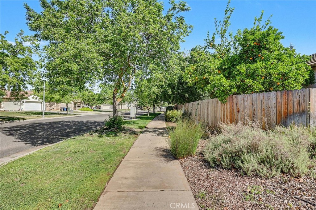 1427 Caraway Ct, Merced, CA 95340