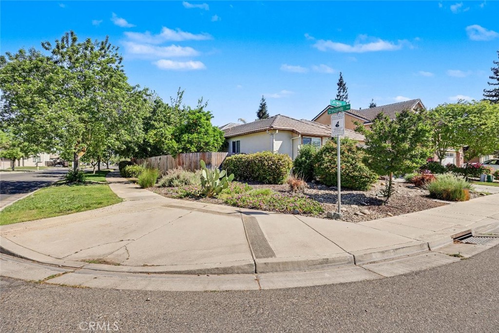 1427 Caraway Ct, Merced, CA 95340