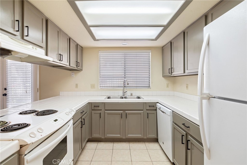 7675 N 1st #136, Fresno, CA 93720