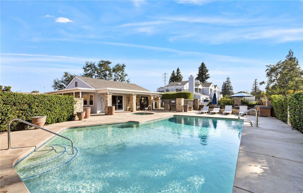 7675 N 1st #136, Fresno, CA 93720