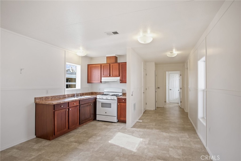 1400 Meredith Ave #81, Gustine, CA 95322