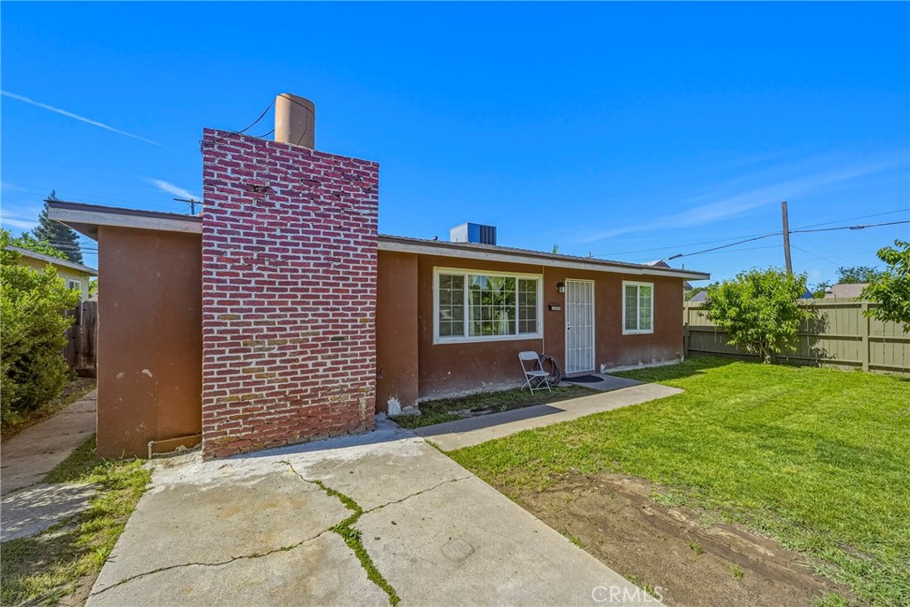 1054 W 24th, Merced, CA 95340