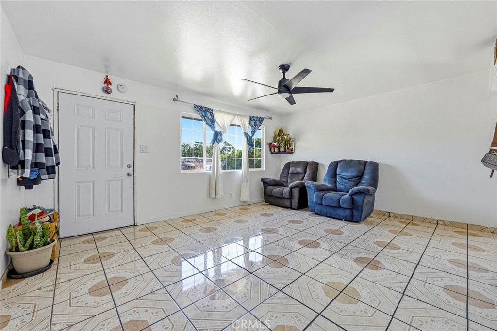 1054 W 24th, Merced, CA 95340